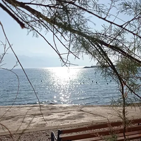 Feriehus Azzuro Sea Retreat Mobile Ražanac